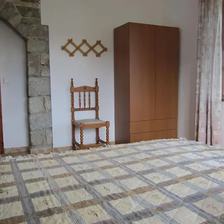 τhanassis House Apartment