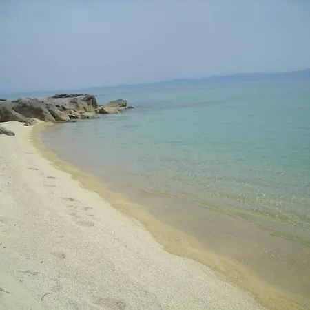 τhanassis House *