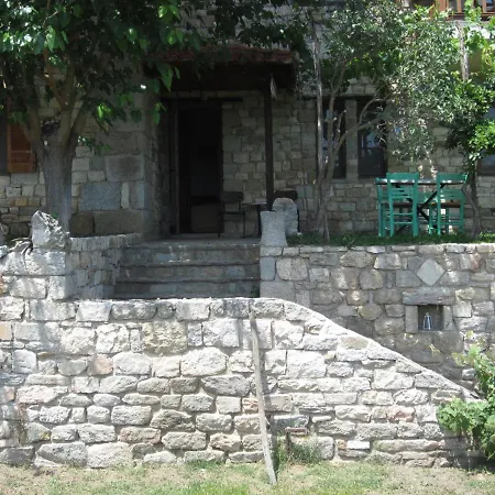 Apartment τhanassis House